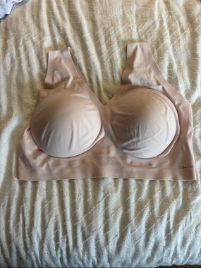 Calvin Klein Blush Seamless Padded Wireless Bra